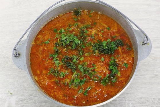Борщ из квашеной капусты со свеклой и мясом
