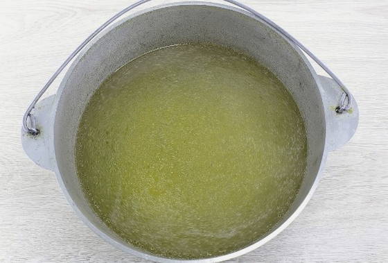 Борщ из квашеной капусты со свеклой и мясом
