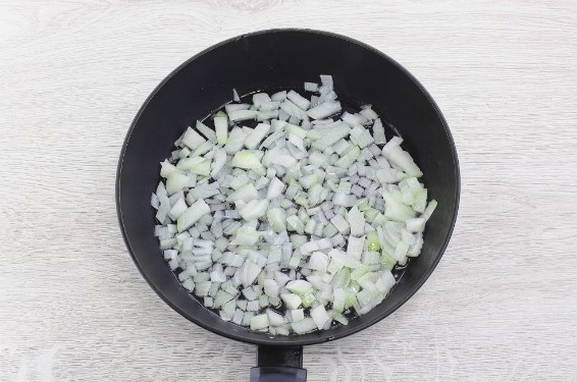 Борщ из квашеной капусты со свеклой и мясом