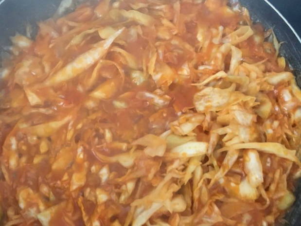 Борщ с квашеной капустой, свеклой и говядиной