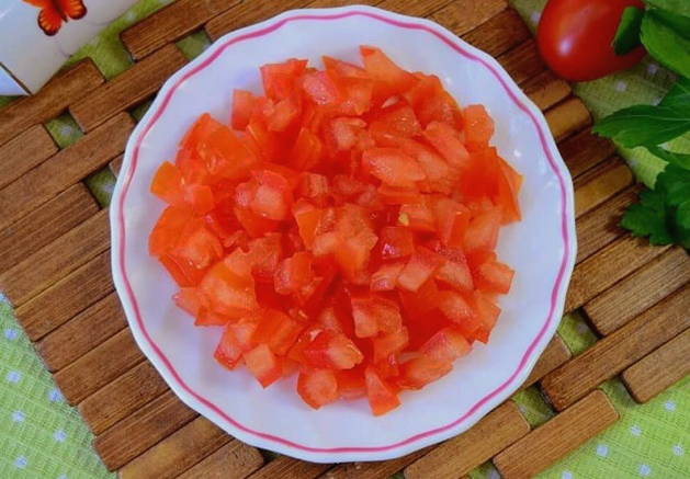 Салат «Красная шапочка» с копченой курицей