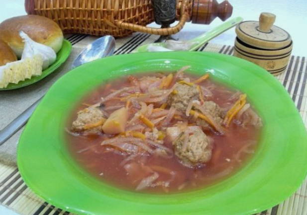 Борщ с фаршем