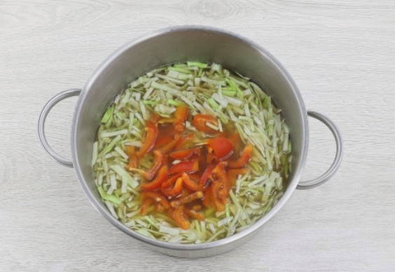 Борщ с красной фасолью