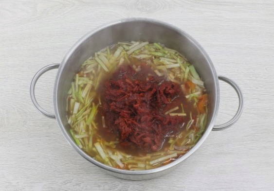 Борщ с красной фасолью