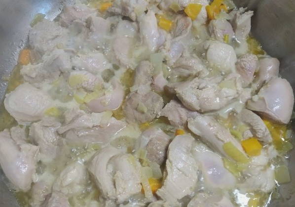 Макароны с индейкой на сковороде