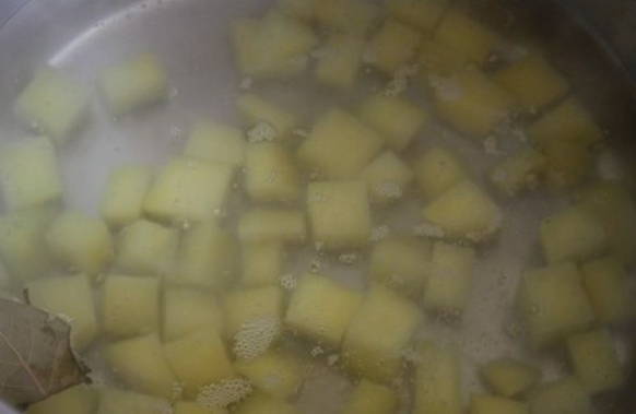 Борщ с фасолью и свеклой