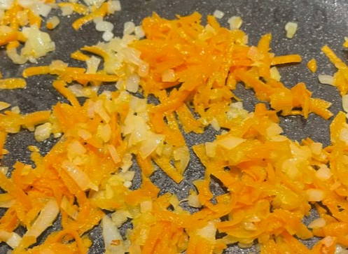Борщ из курицы со свежей капустой
