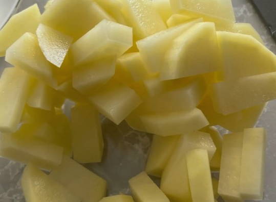 Борщ из курицы со свежей капустой