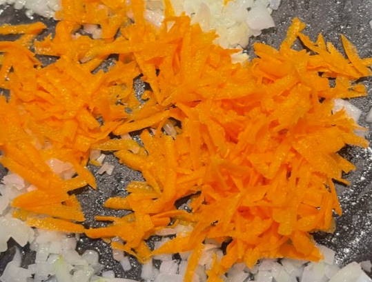 Борщ из курицы со свежей капустой