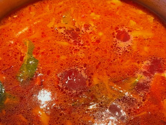 Борщ из курицы со свежей капустой
