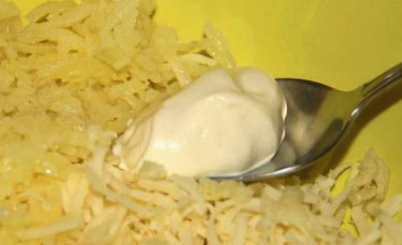 Салат «Лесная поляна» с маринованными опятами