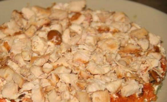 Салат «Лесная поляна» с маринованными опятами