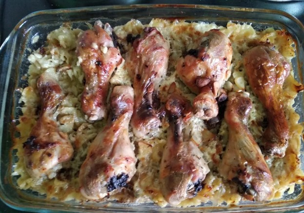 Макароны с куриными ножками в духовке