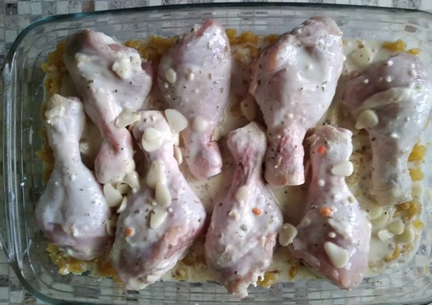 Макароны с куриными ножками в духовке