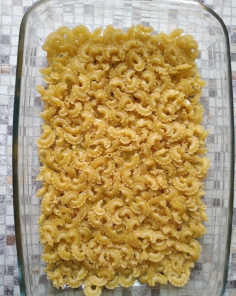 Макароны с куриными ножками в духовке