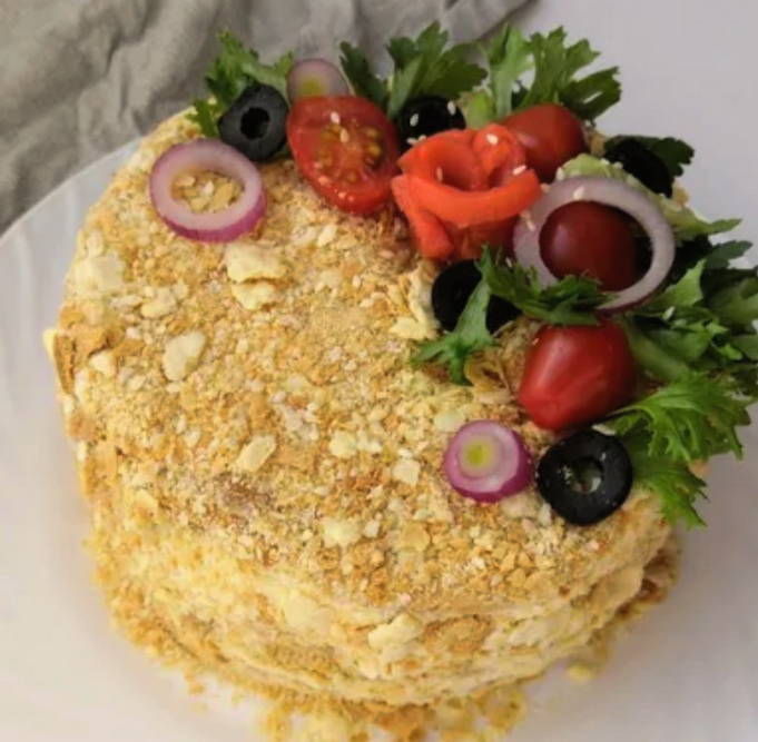Салат «Наполеон» с копченой курицей