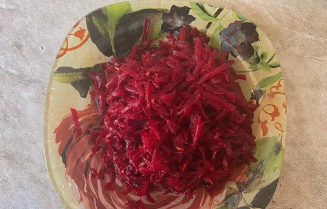 Борщ с вареной свеклой и свежей капустой