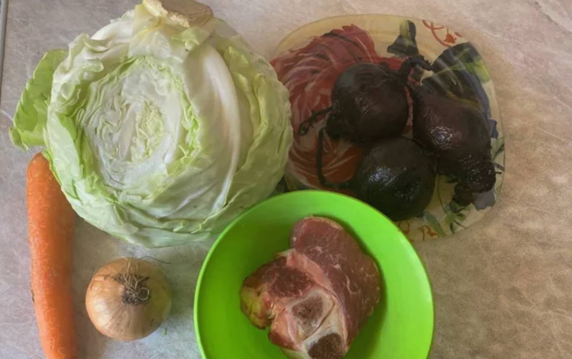 Борщ с вареной свеклой и свежей капустой