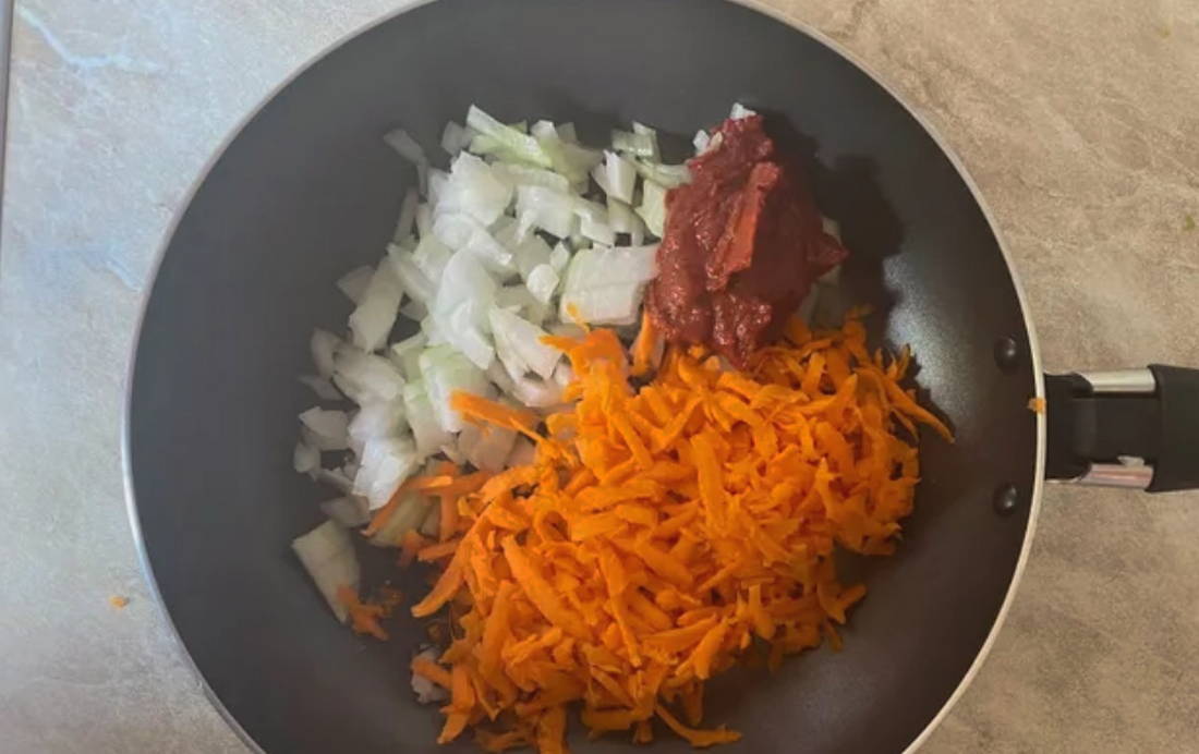 Борщ с вареной свеклой и свежей капустой