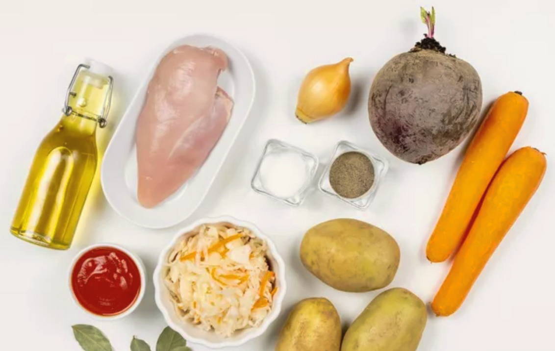 Борщ с квашеной капустой, свеклой и курицей