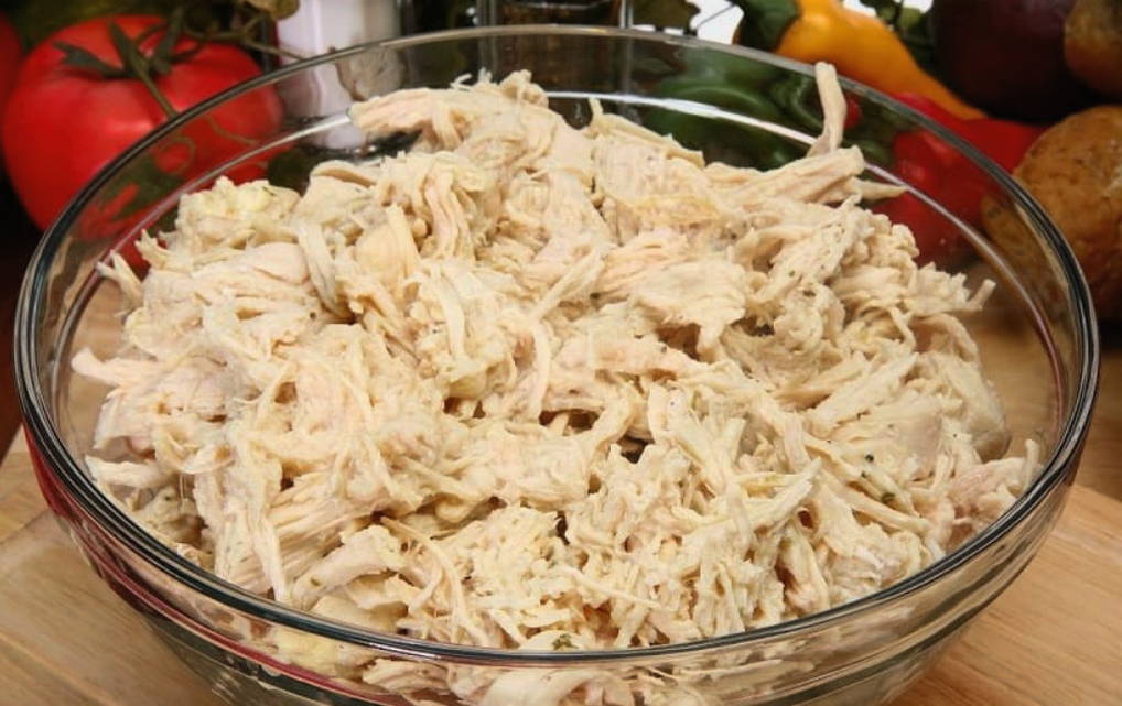 Борщ с квашеной капустой, свеклой и курицей