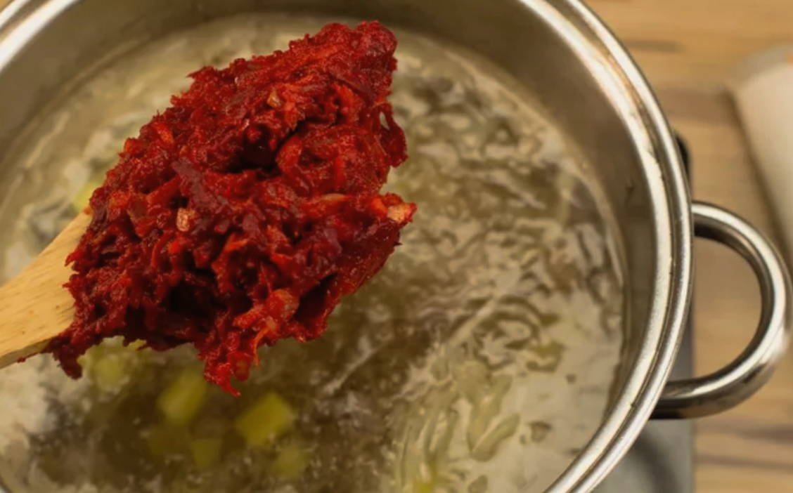 Борщ со свеклой и капустой