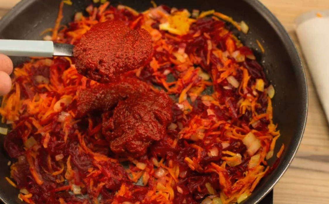 Борщ со свеклой и капустой