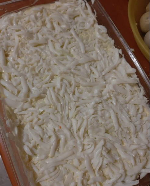 Салат «Ландыш» с крабовыми палочками и яблоком