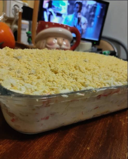 Салат «Ландыш» с крабовыми палочками и яблоком
