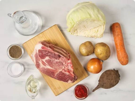 Борщ со свининой и свежей капустой