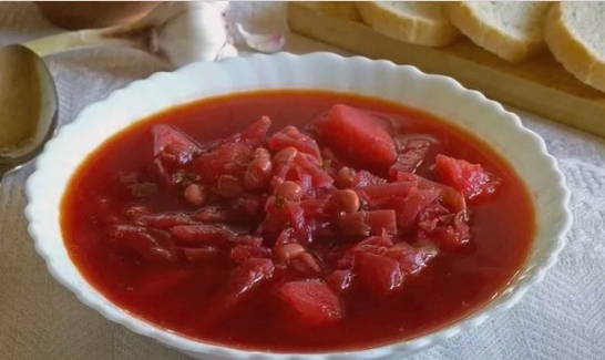 Борщ с консервированной фасолью