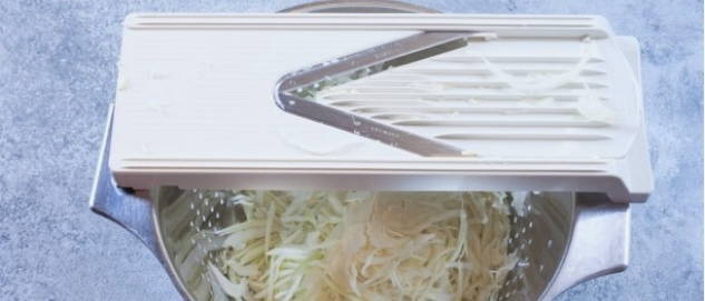 Борщ из говядины и свежей капусты