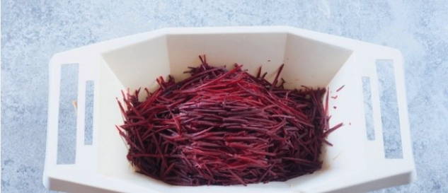 Борщ из говядины и свежей капусты