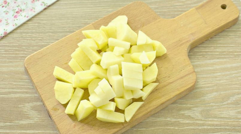 Борщ с тушеной и свежей капустой