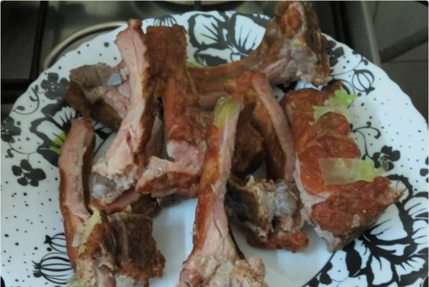 Борщ с копчеными ребрышками