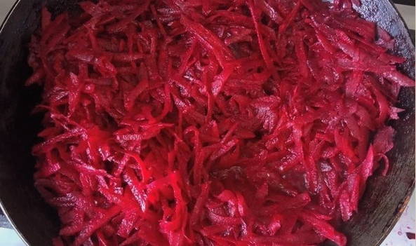 Борщ из свекольной ботвы