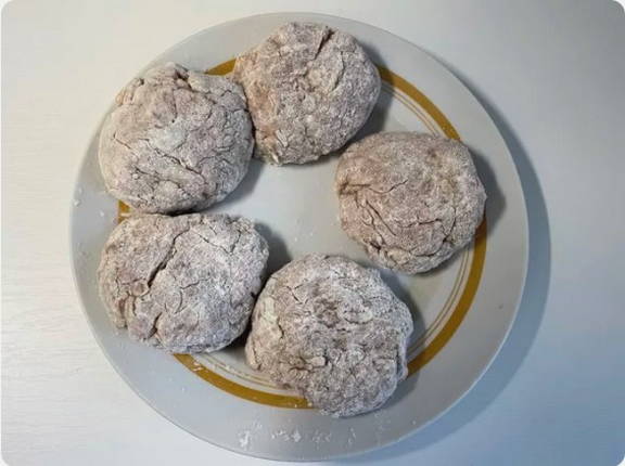 Котлеты с хлебом и молоком