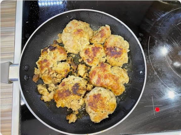 Котлеты с хлебом и молоком