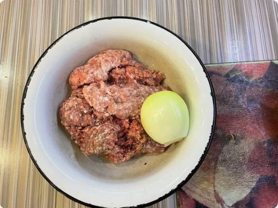 Котлеты с хлебом и молоком