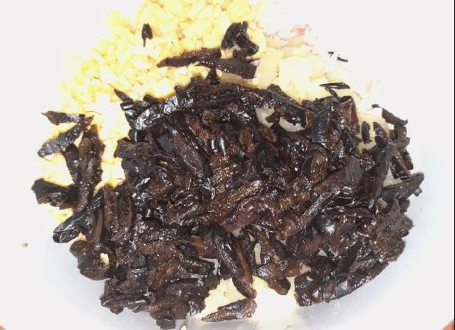 Салат «Курочка ряба» с черносливом