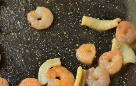 Салат «Морской бриз» с кальмарами