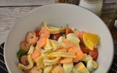 Салат «Морской бриз» с кальмарами