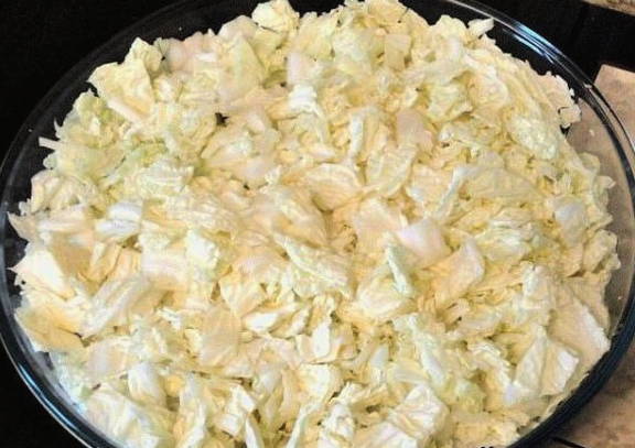 Салат «Морское дно» с морской капустой и консервами