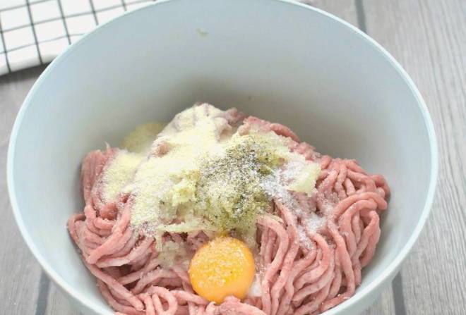 Фрикадельки с манкой