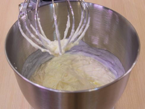 Торт с творожным сыром и сгущенкой