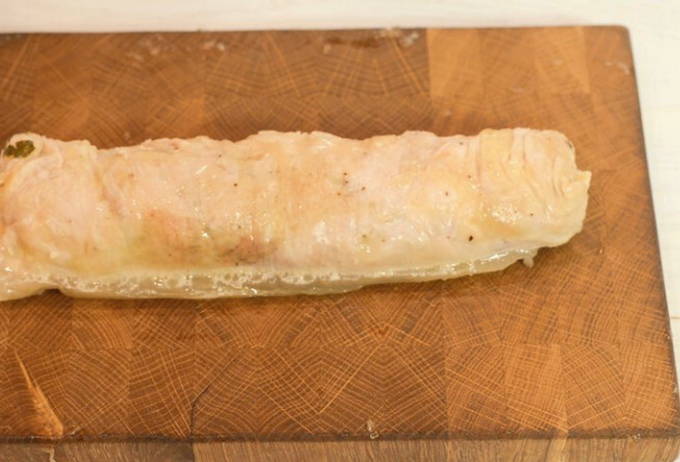 Куриный рулет с грибами