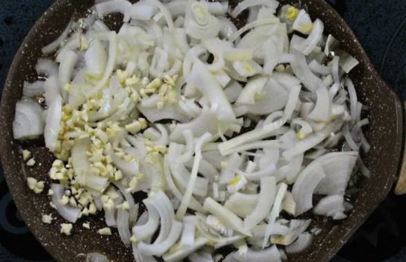 Мясной рулет в беконе
