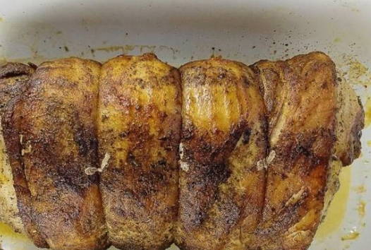 Мясной рулет с черносливом