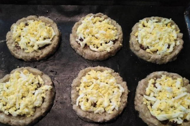 Стожки из куриного фарша в духовке