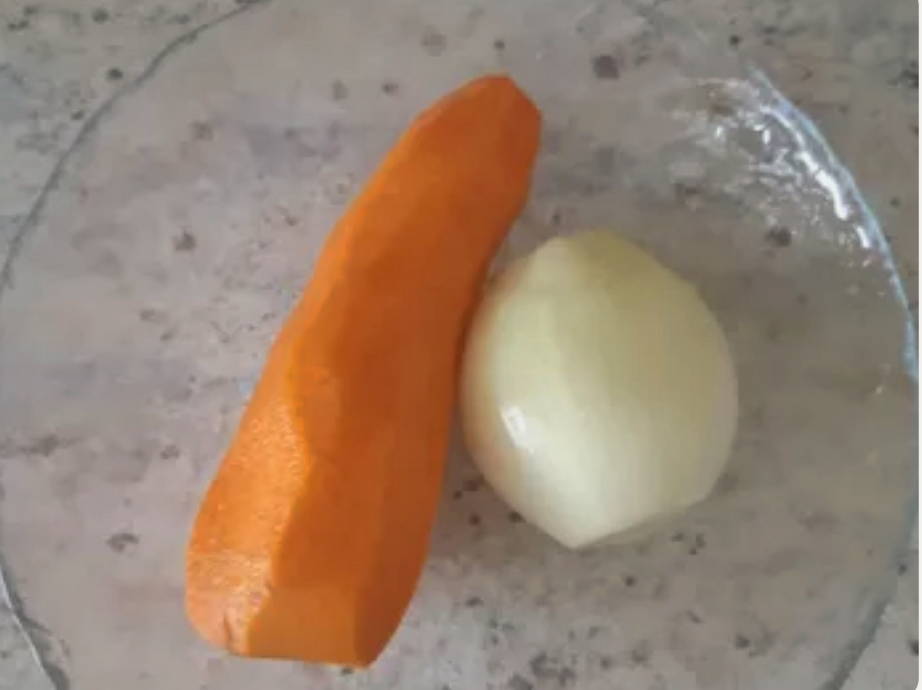 Борщ с квашеной капустой и свининой